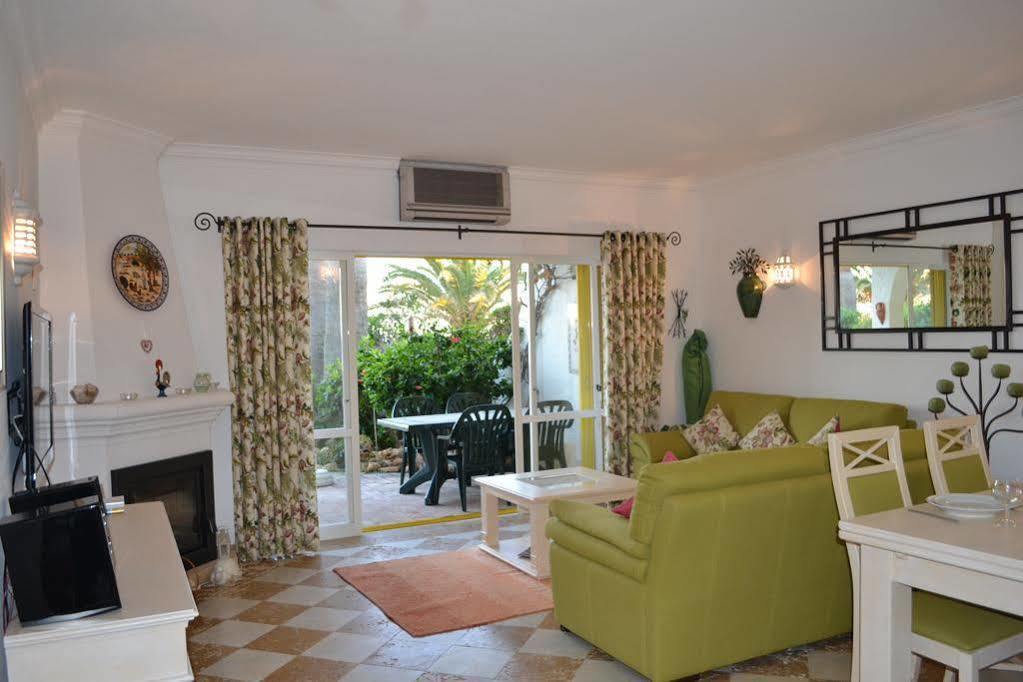 Waterside Village Apartments Praia Da Luz Exterior photo